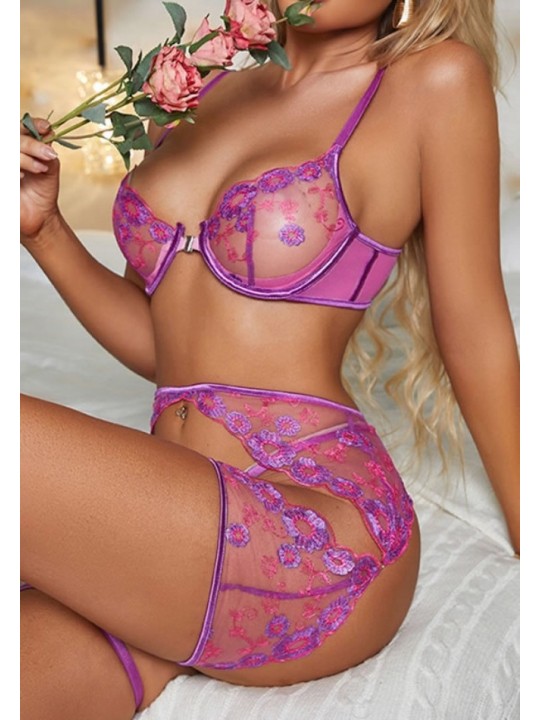 Ensemble de lingerie sexy en dentelle trois pièces de couleur lilas avec motif floral.