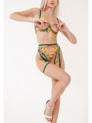 Ensemble de lingerie sexy en dentelle trois pièces de couleur verte avec un motif floral.